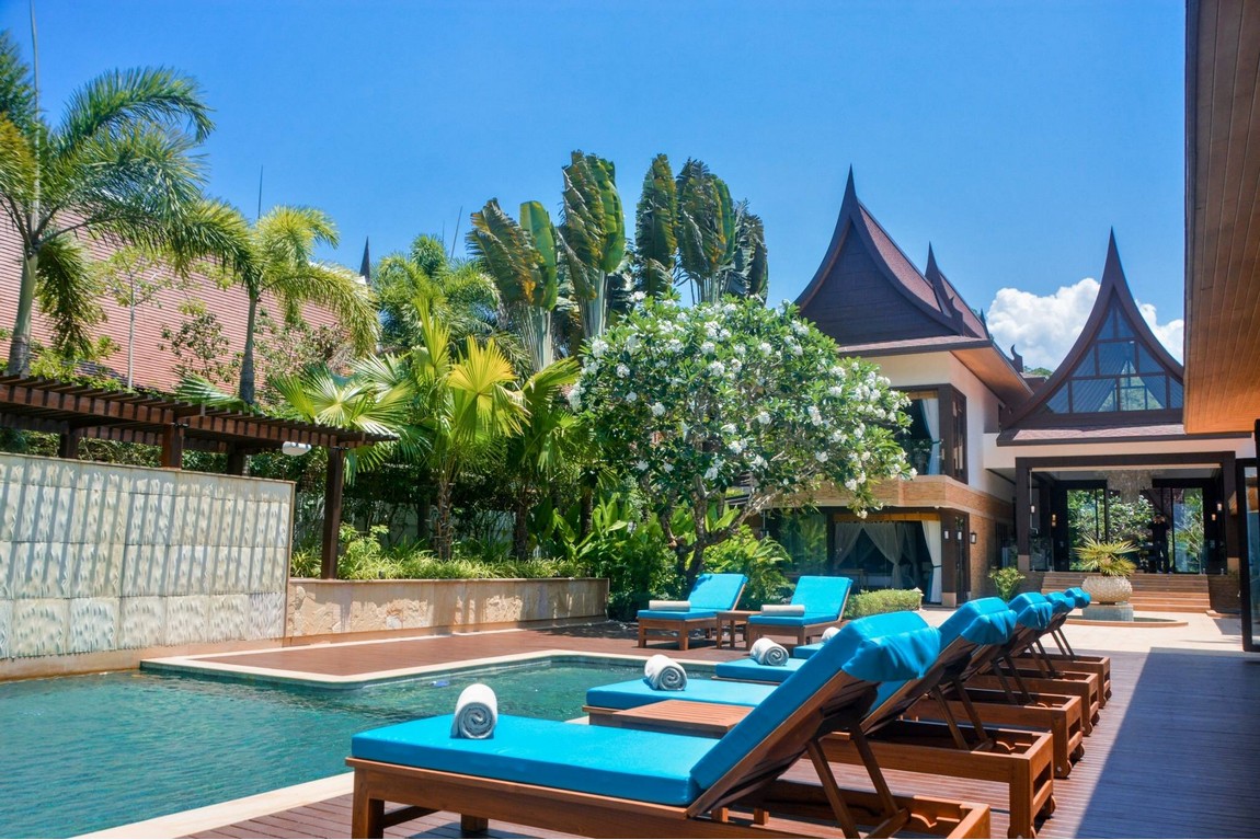 Luxury beachfront villa